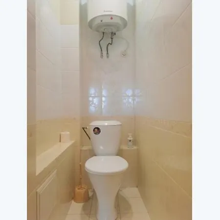 Utulny Apartman S Dlouhym Balkonem